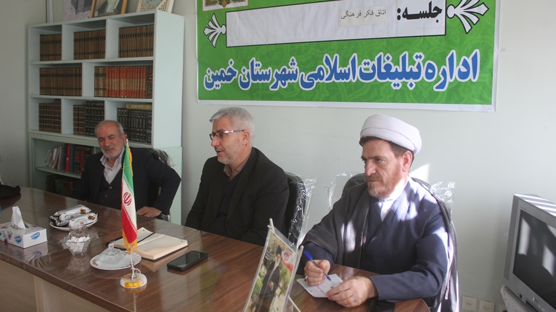 هفتمین نشست هم اندیشی اعضای هیات اندیشه ورز حوزه زنان ، خانواده و جوانی جمعیت شهرستان خمین برگزار شد