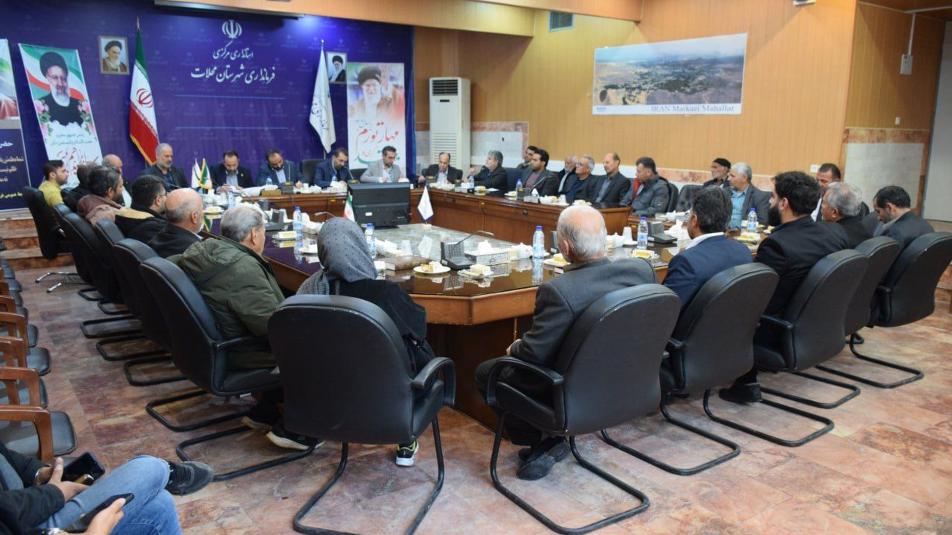 اعضای شوراهای اسلامی روستاها و دهیاران ، سربازان بی‌منت عرصه خدمت هستند.