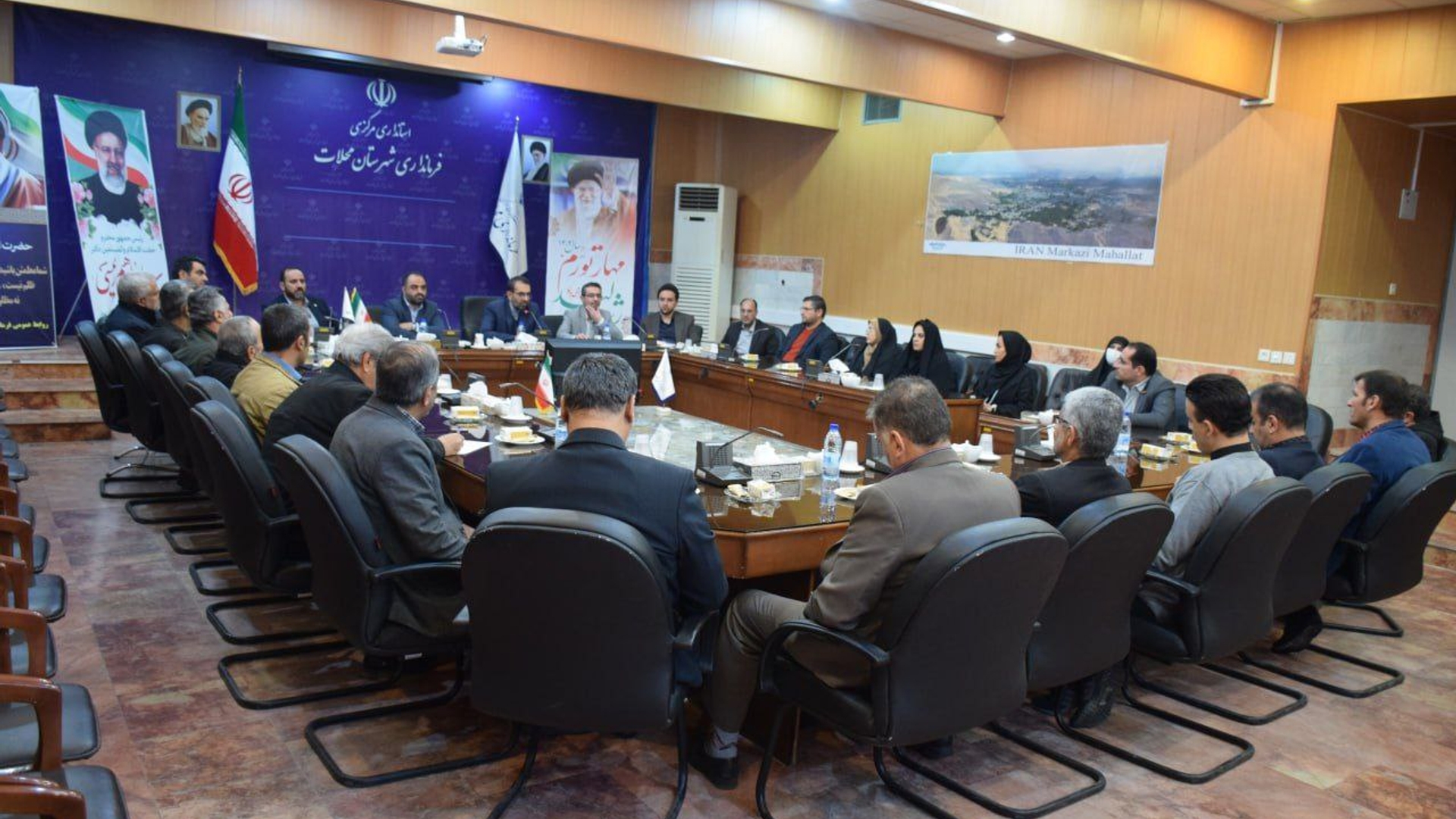 یکی از مهمترین شعارهای دولت سیزدهم ترمیم رابطه آسیب دیده مردم با دولت است.