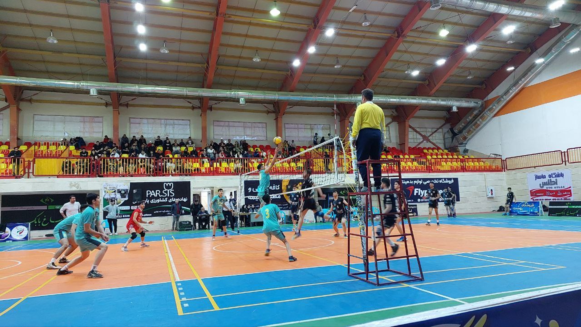 سرپرست فرمانداری شهرستان محلات قول داد که وضعیت ورزش در شهرستان محلات را بهبود و ارتقاء بخشد.