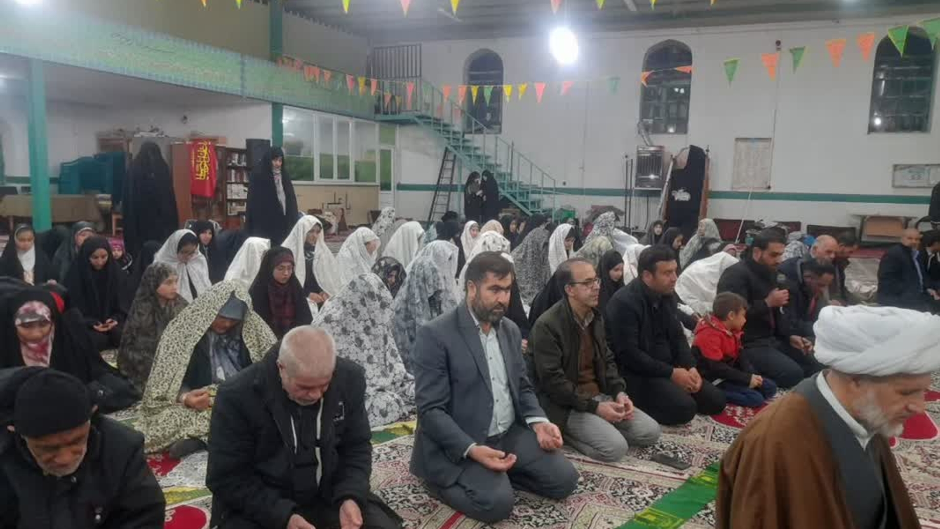 اعتکاف فرصتی است تا فارغ از هیاهوی پایان ناپذیر زندگی در فرصتی سه روزه با خدای خویش خلوت کنی.