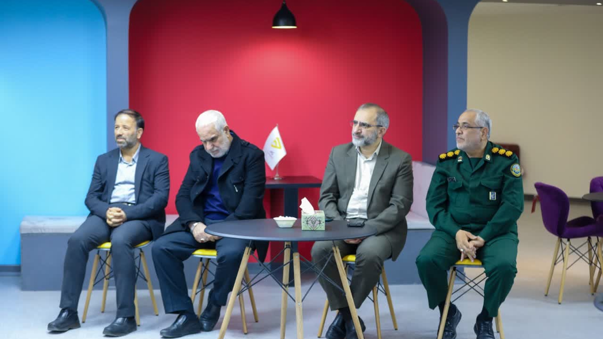 نشست ترویج فرهنگ ایثار و شهادت در اراک برگزار شد- معنویت و توکل، رمز پیروزی در دفاع مقدس