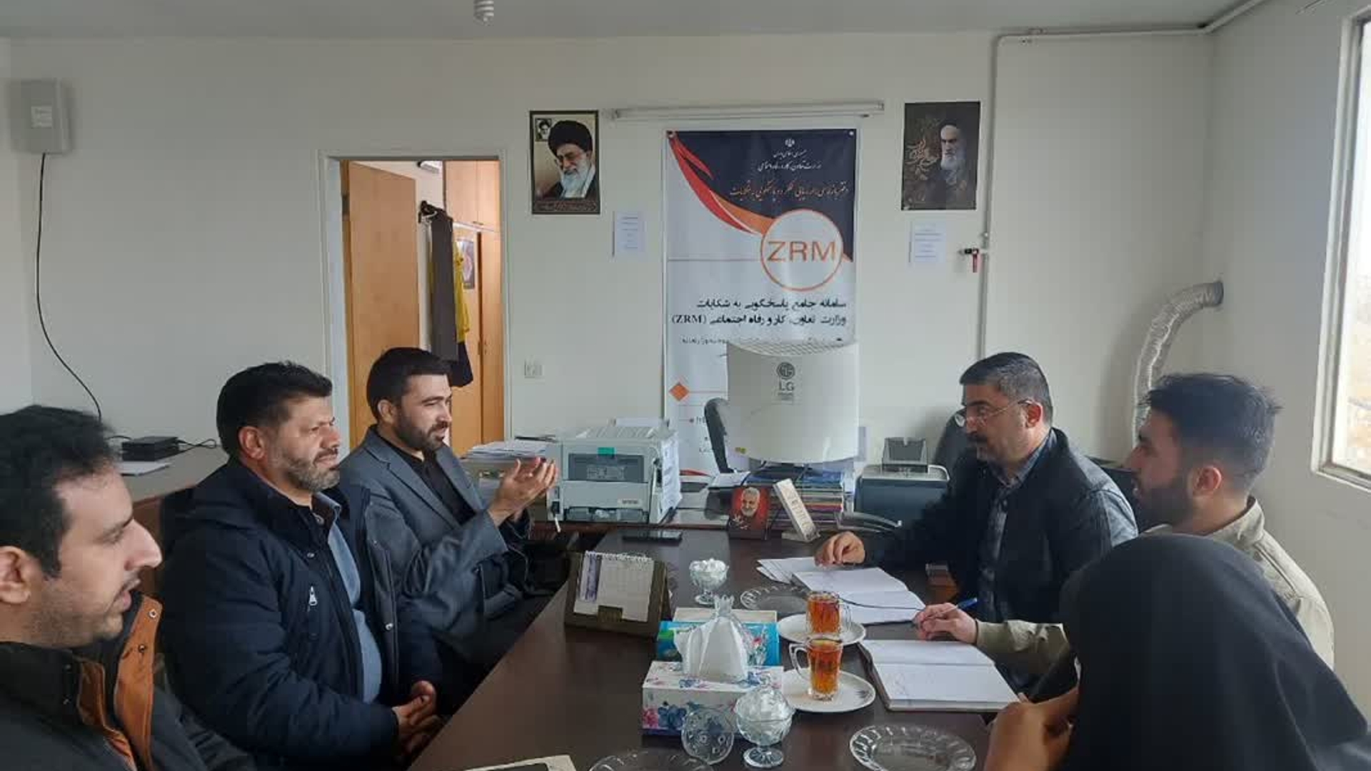 جلسه برنامه ریزی و هماهنگی برنامه های اجرایی ایام الله دهه مبارک فجر