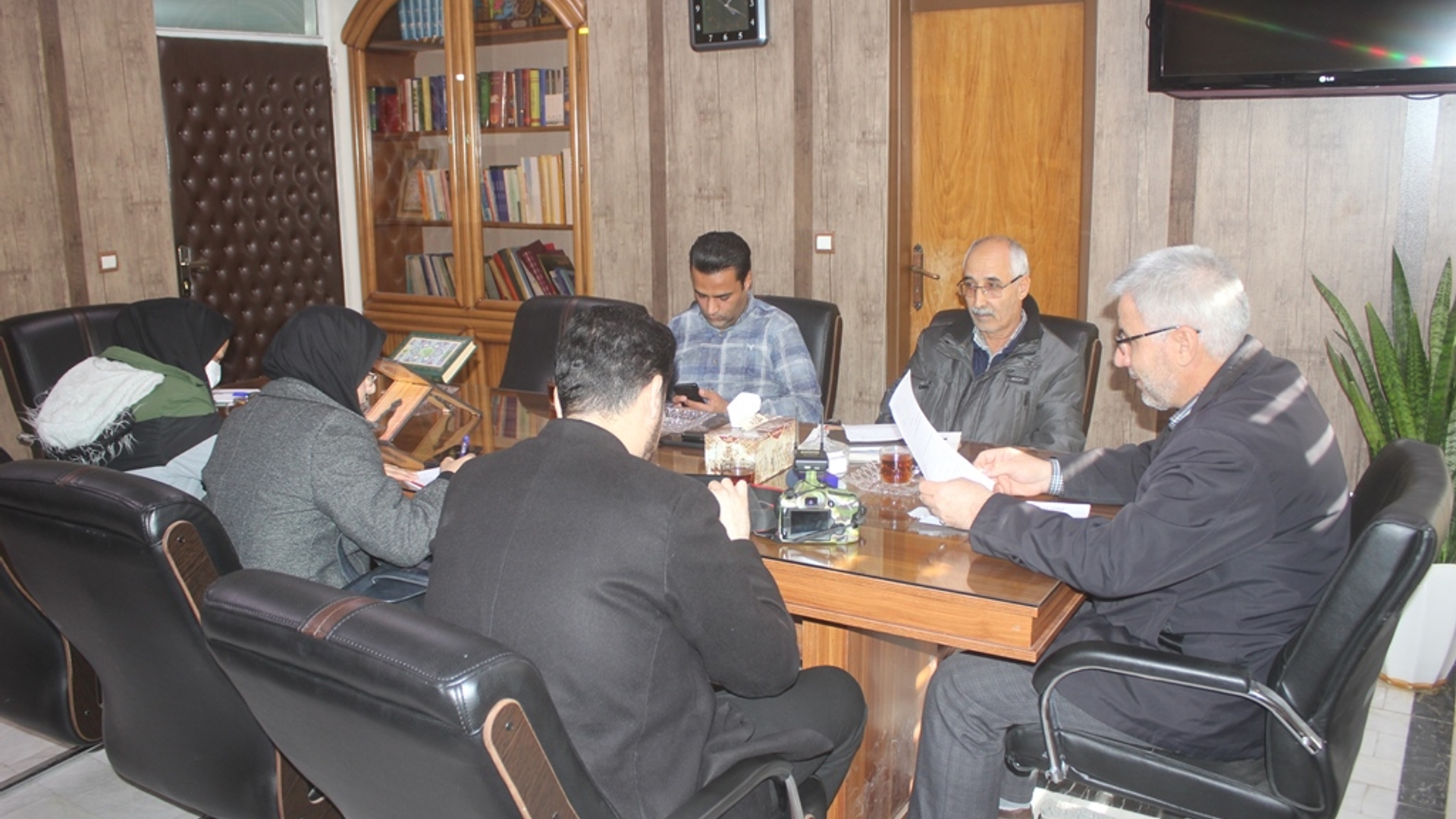 نشست خبری فرماندار با اصحاب رسانه و مطبوعات شهرستان خمین بمناسبت دهه مبارک فجر برگزار شد