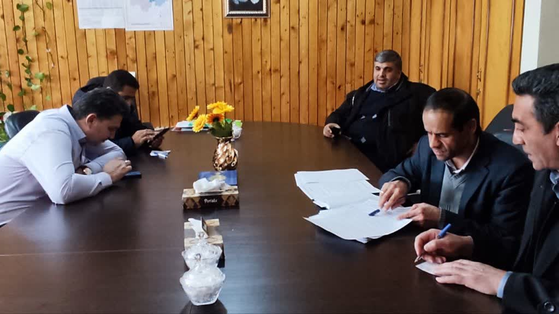 حضور ۸-۱۱-۱۴۰۲علیرضا ملک جانی دبیر هیات بازرسی انتخابات و کمیته حقوقی ستاد انتخابات استان مرکزی در فرمانداری شهرستان شازند