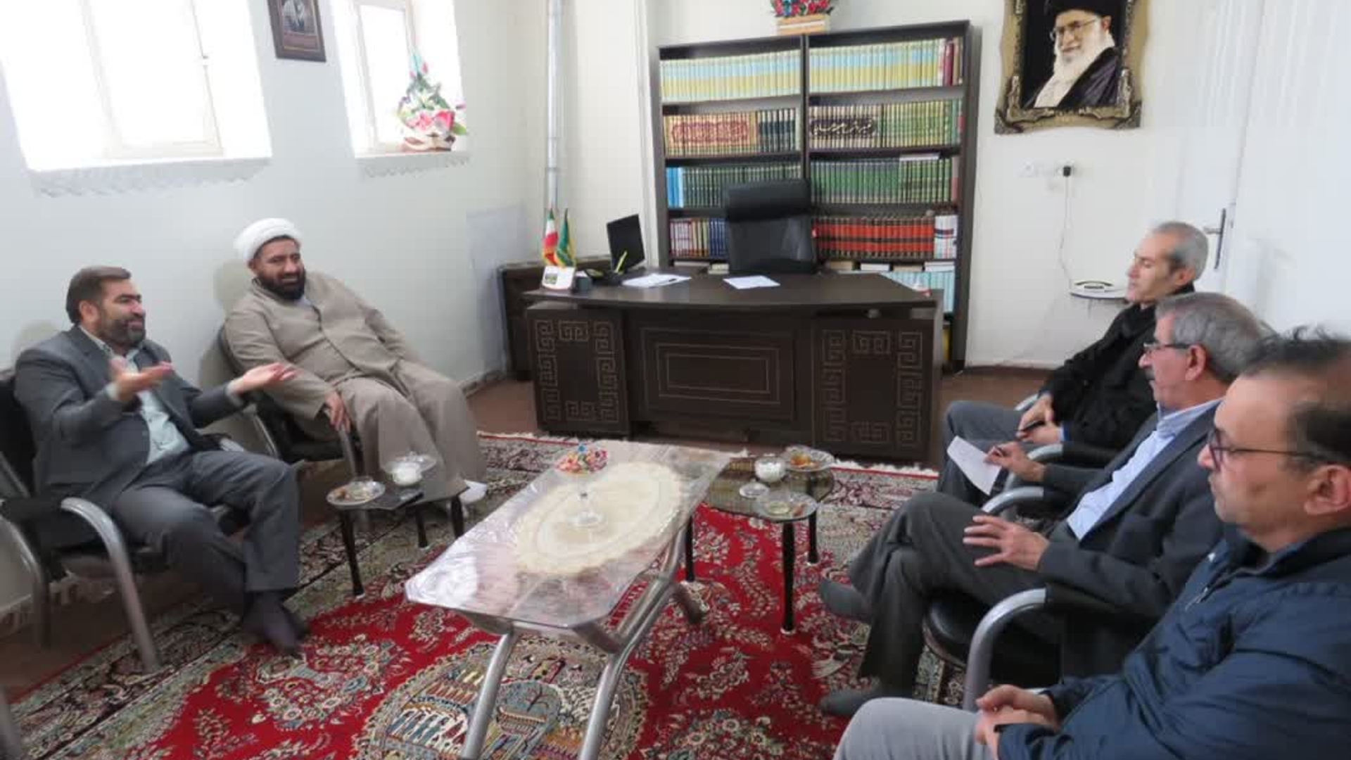 دیدار فرماندار شهرستان فراهان و رئیس اداره جهادکشاورزی شهرستان با امام جمعه