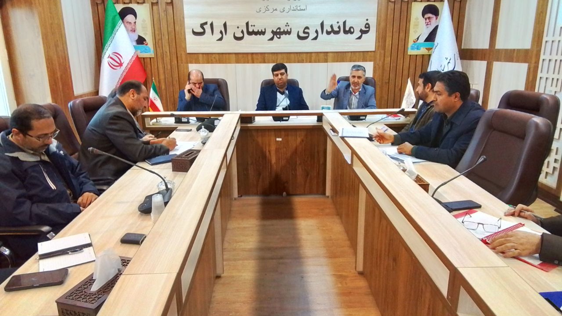 برگزاری جلسه سربازرسان انتخابات مجلس شورای اسلامی به ریاست فرماندار اراک