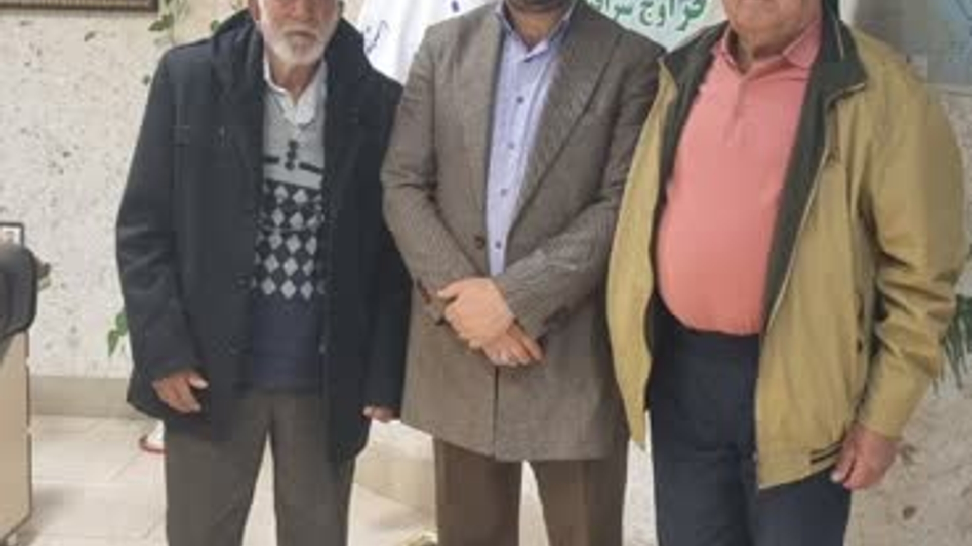 دیدار با دو تن از بزرگان شهرستان فراهان بنام های آقایان  کربلایی روح اله کیان راد و حاج علی گودزری در قالب "برنامه رادیویی باز باران"