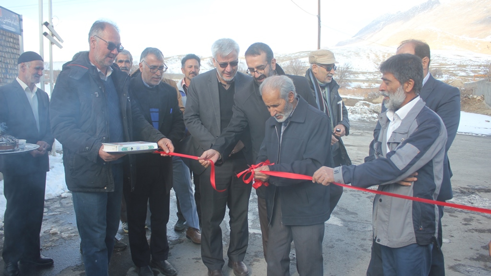 تعداد 5 طرح ورزشی ، عمرانی و اقتصادی در شهرستان خمین به بهره برداری رسید
