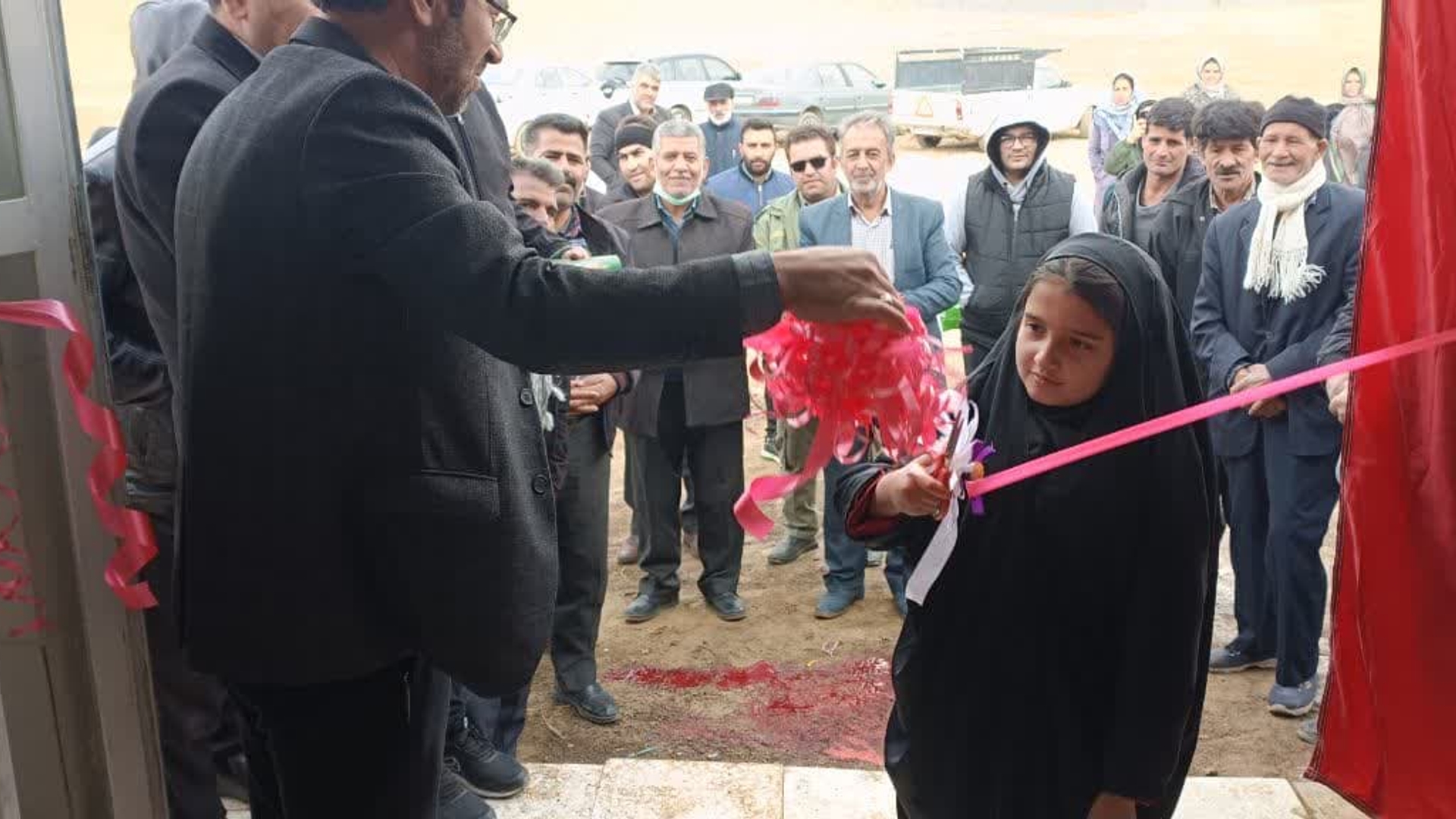 در دهه فجر انقلاب اسلامی نانوایی روستای کوره با حضور اتابکی فرماندار، درودیان بخشدار مرکزی، جمعی از مدیران ادارات، شورای اسلامی، دهیار و اهالی روستا به بهره برداری رسید.