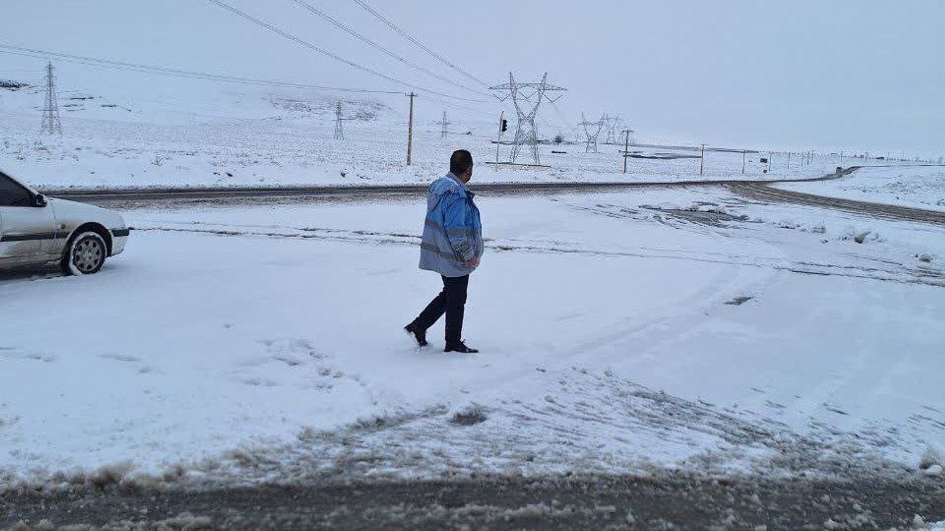 حضور میدانی دکتر ترکیان در محورهای مواصلاتی شهرستان