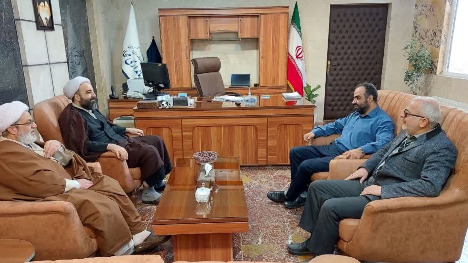 دیدار مدیر نمایندگی شورای سیاستگذاری ائمه جمعه استان مرکزی  با سرپرست فرمانداری شهرستان محلات