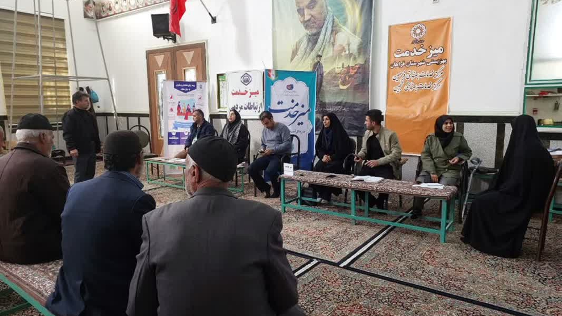 میز خدمت ادارات (مسئولین ادارات بهزیستی، اداره تعاون، کار و رفاه اجتماعی، بیمه تامین اجتماعی، آموزش فنی و حرفه ای) شهرستان