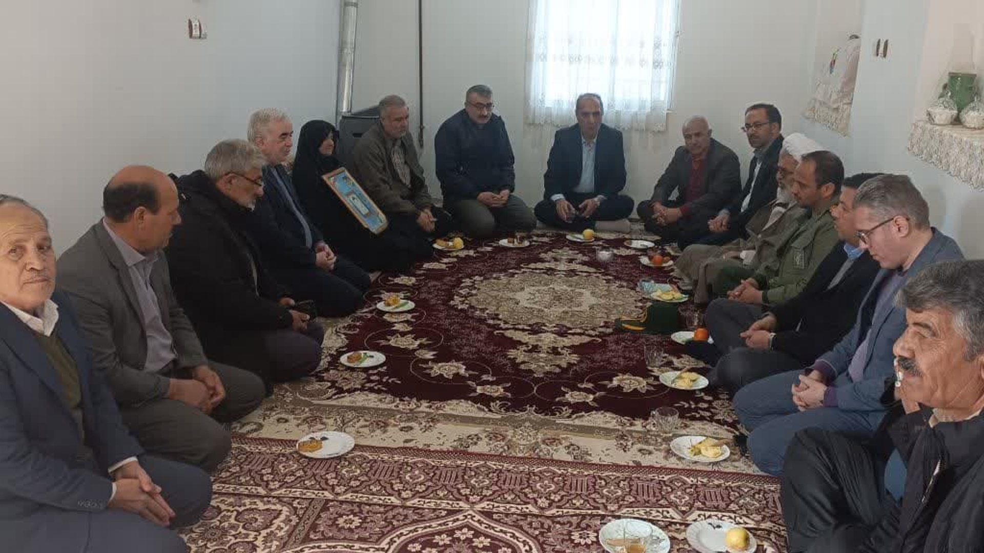 دیدار با خانواده شهید محمود هزارخانی