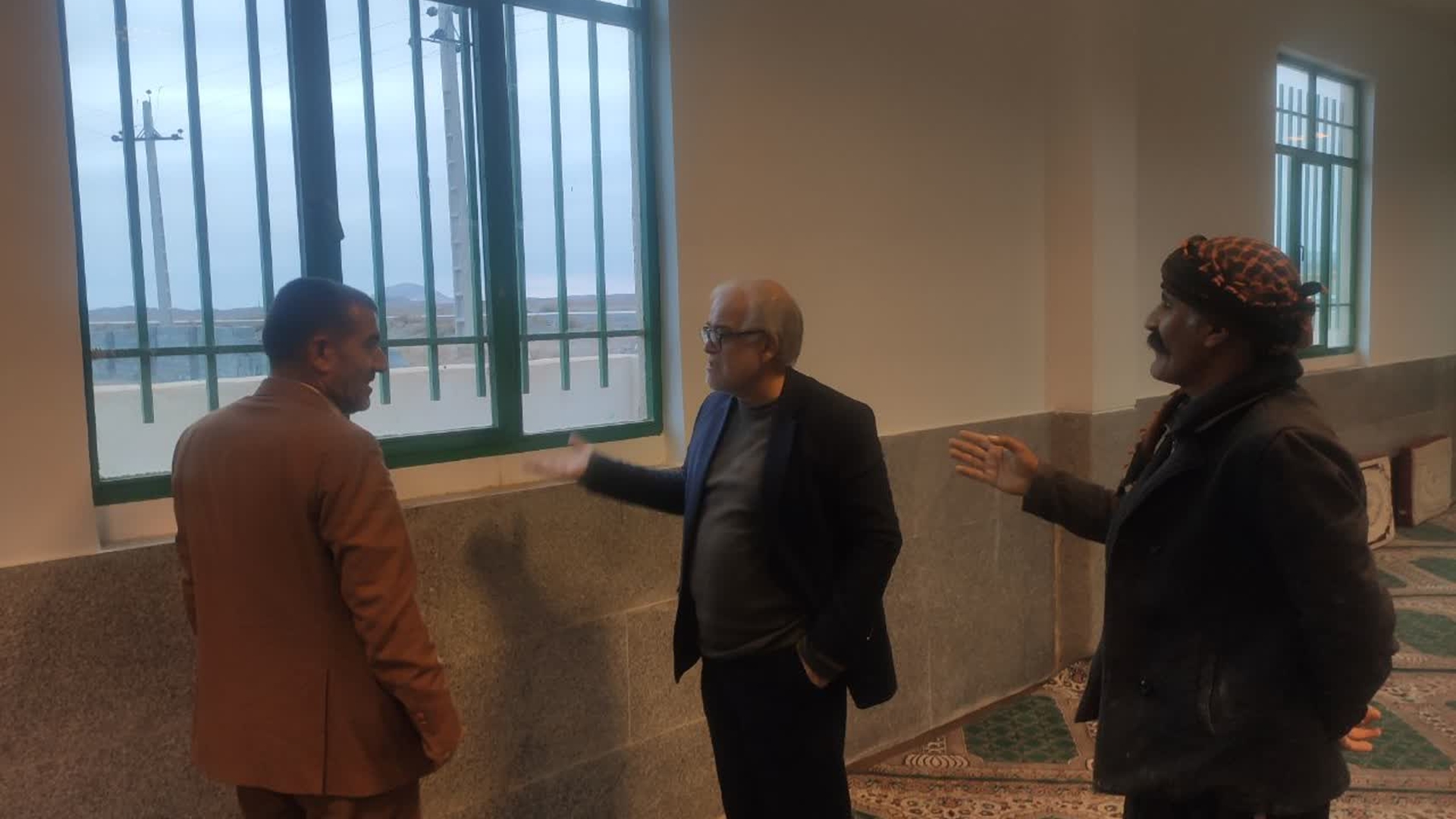 بازدید فرماندار  از روستای خان کهریز بخش زاویه