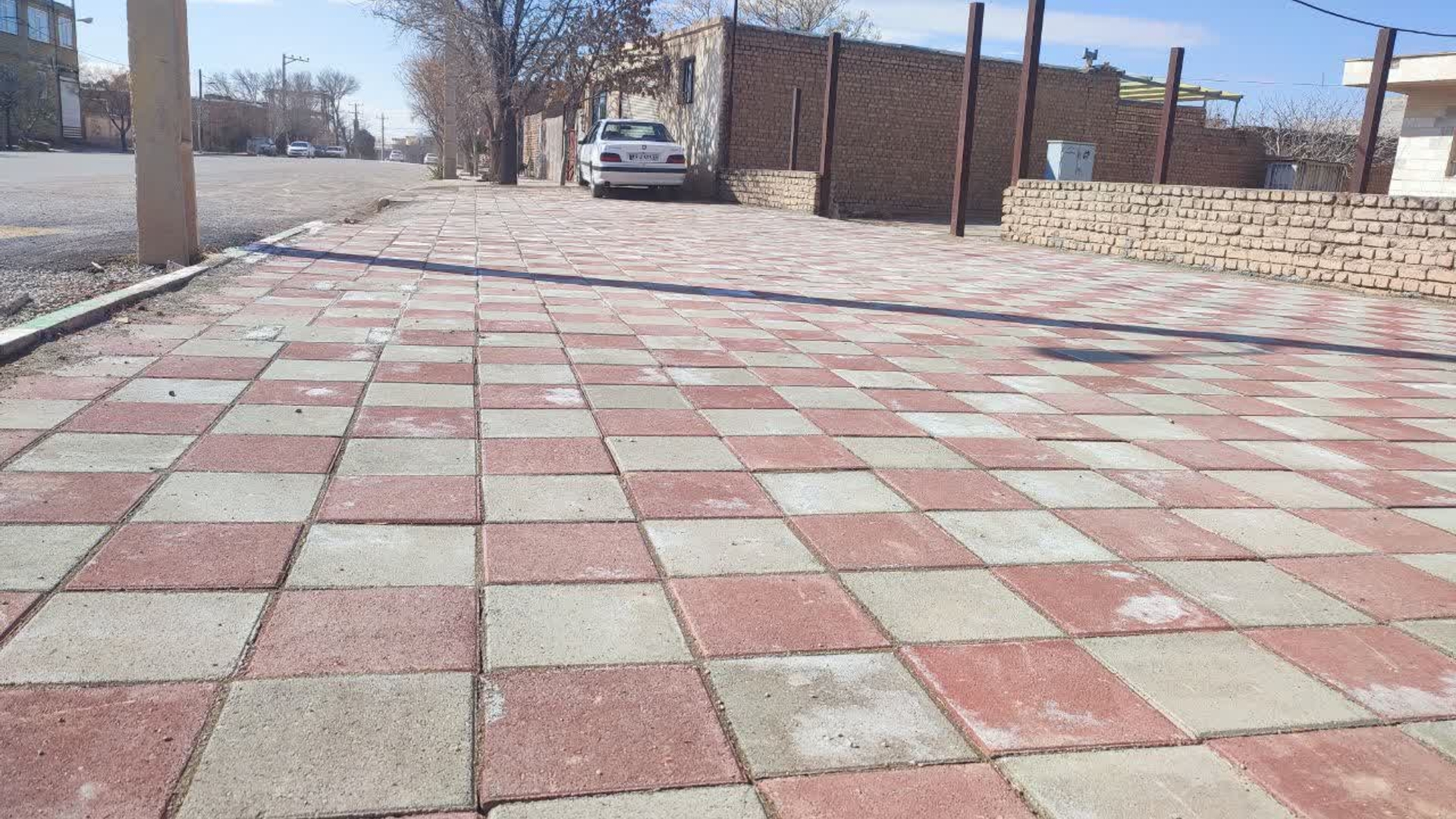 افتتاح کفپوش معابر با حضور مسئولین در روستای قاسم آباد