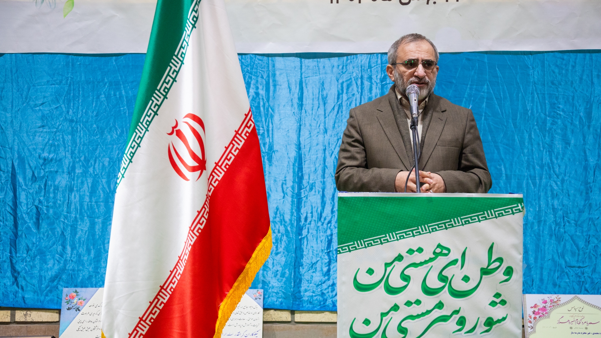 استاندار مرکزی: انقلاب اسلامی کودتایی‌ترین حکومت تاریخ را ساقط کرد