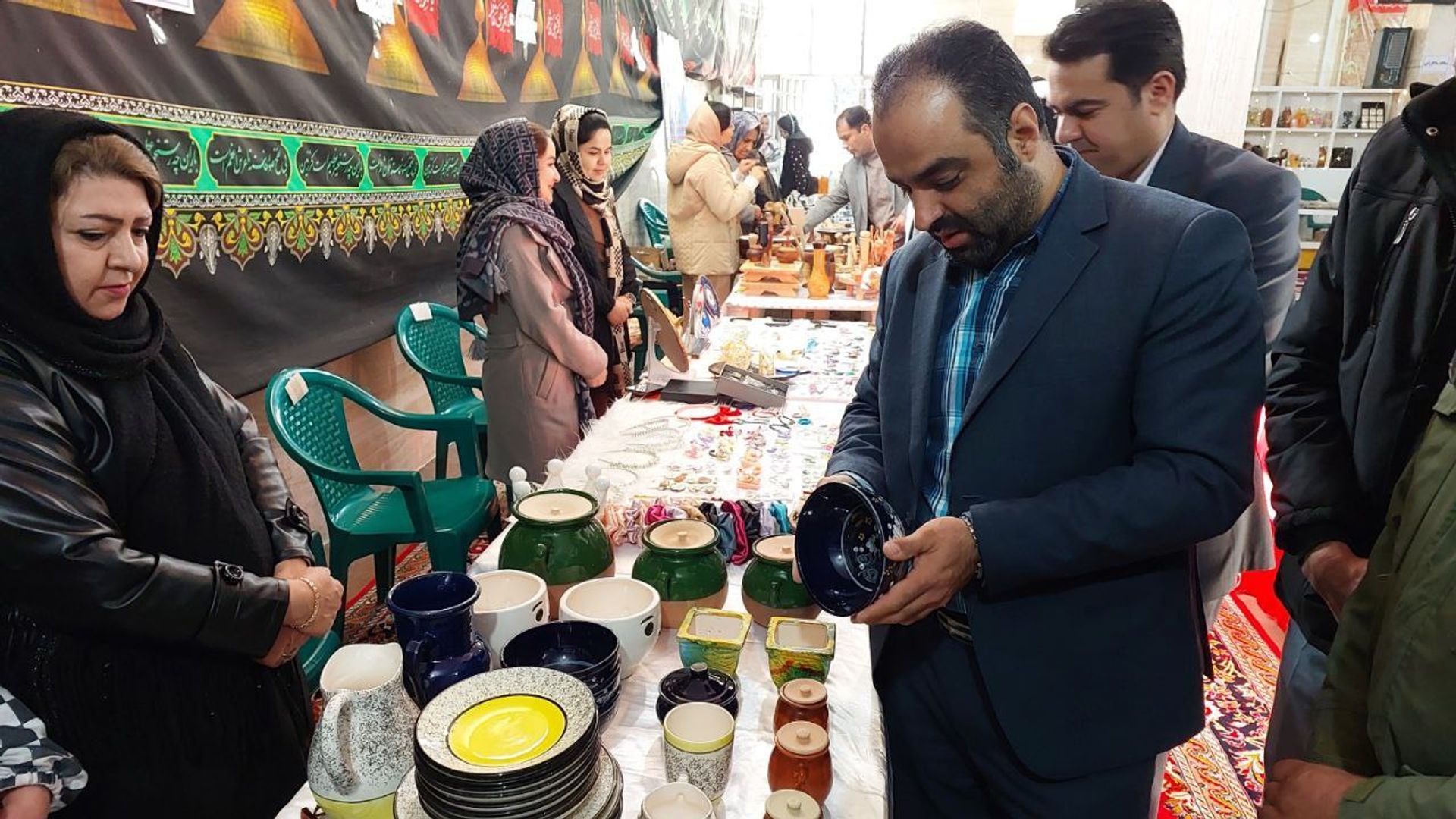 نمایشگاه دست آفریده های بانوان