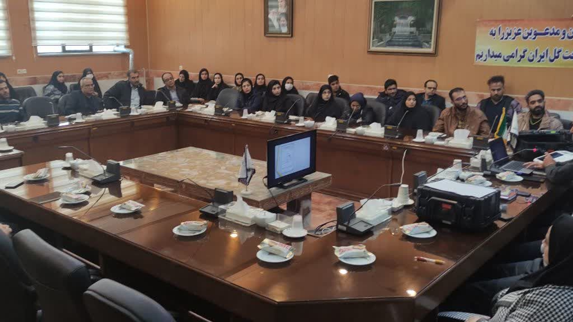 ️ برگزاری جلسه آموزشی کاربران دستگاه‌های احراز هویت شعب اخذ رای در شهرستان محلات