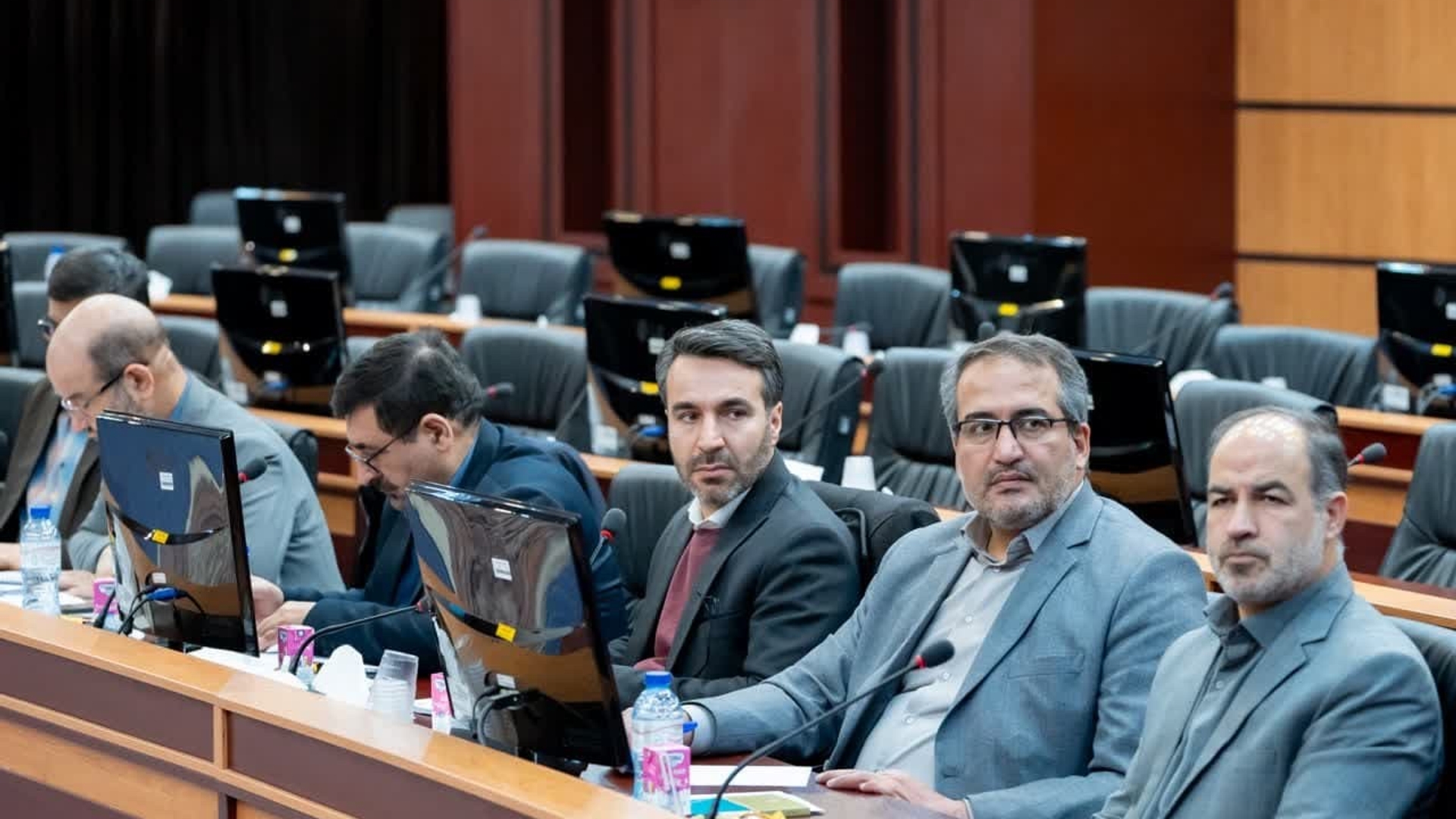 برگزاری نشست ستاد انتخابات با حضور فرمانداران و رئیس هیئت نظارت بر انتخابات استان