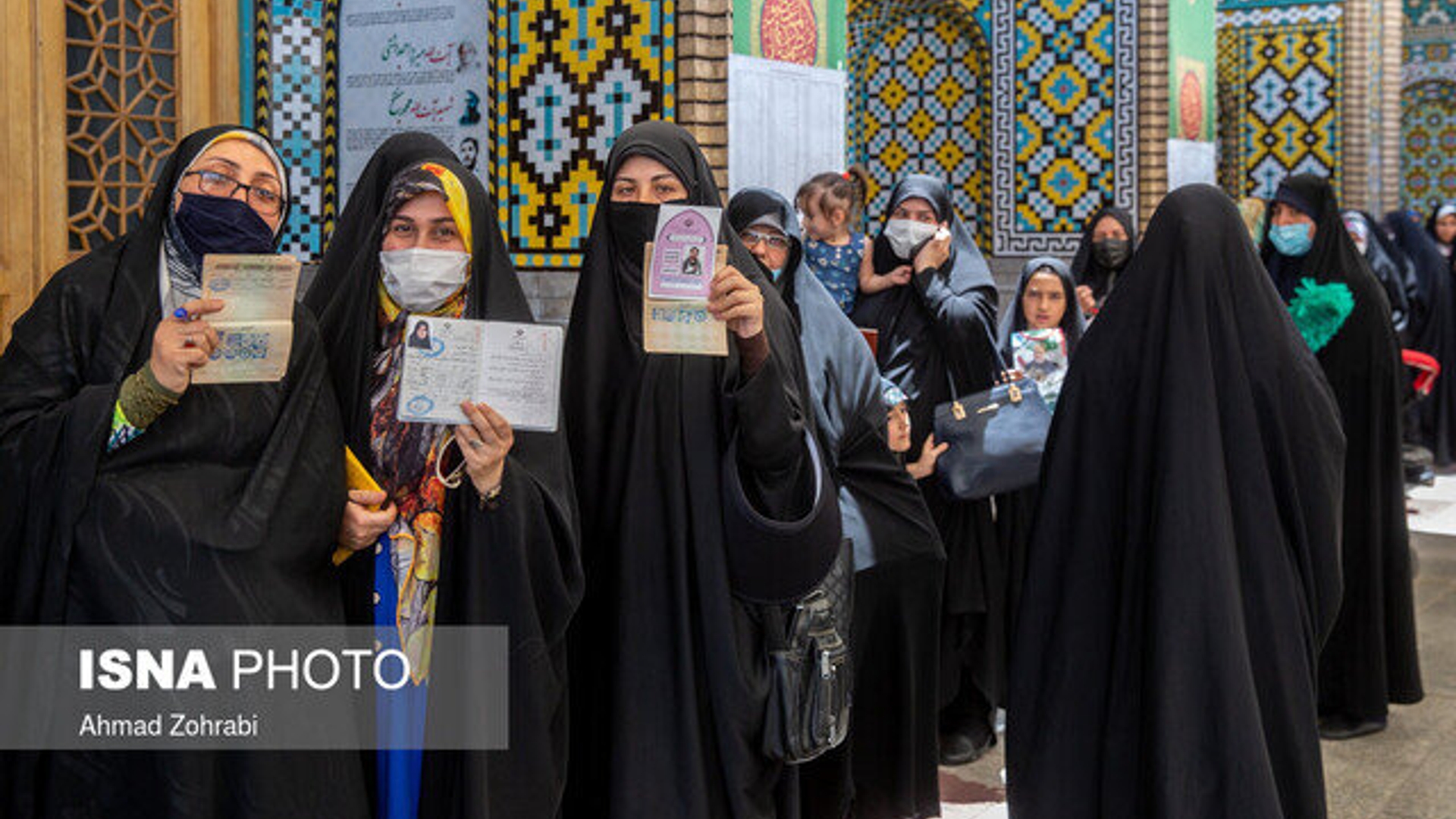 مفتح زاده مدیر کل دفتر بانوان وخانواده  استانداری در مصاحبه با ایسنا به حضور پرشوربانوان پای صندوق های رای تاکید کرد و اشاره کرد که باید  بصیرت سیاسی و دشمن شناسی خود را به نمایش بگذارند .
شنبه ۵ اسفند