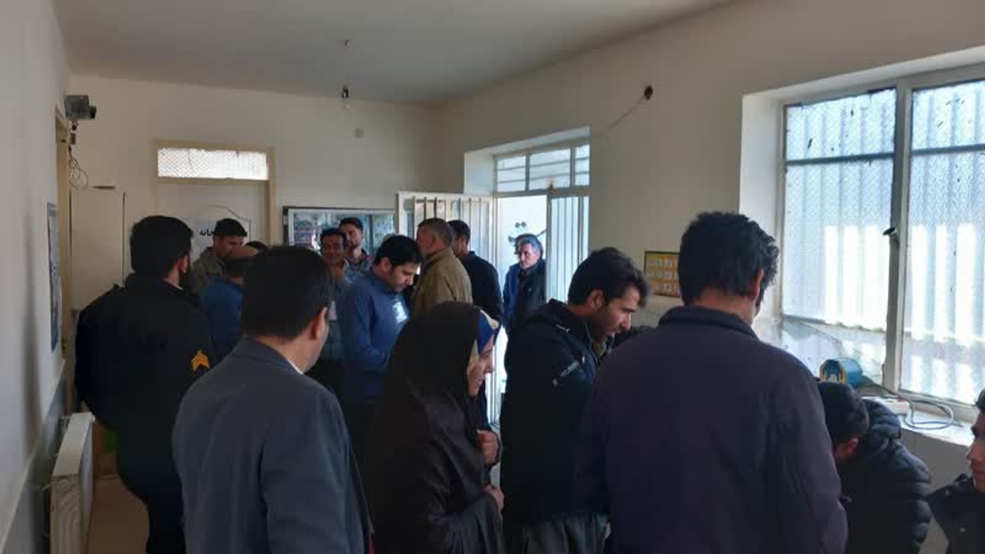 حضور مردم روستای فردقان پای صندق های رأی