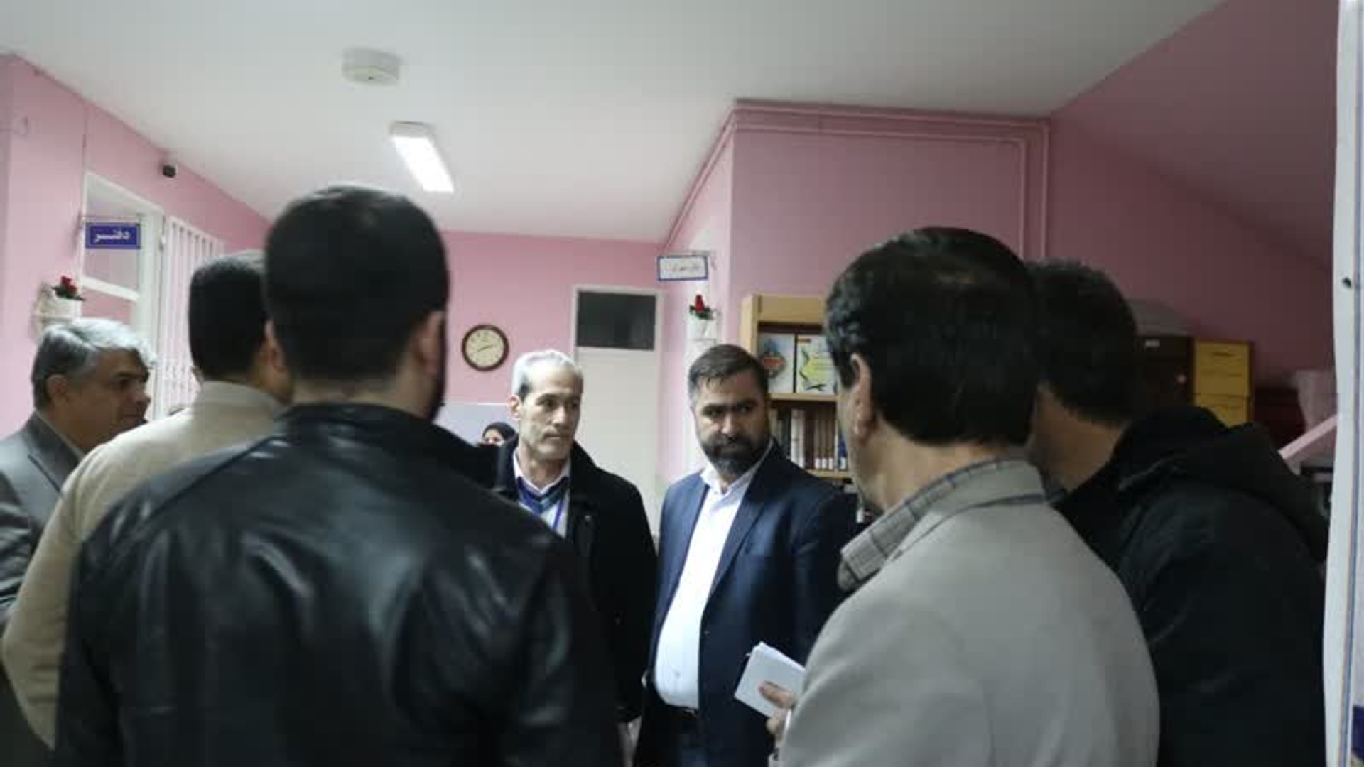 حضور و بازدید فرماندار و اعضای شورای تأمین شهرستان از شعبات أخذ رأی شهر تلخاب