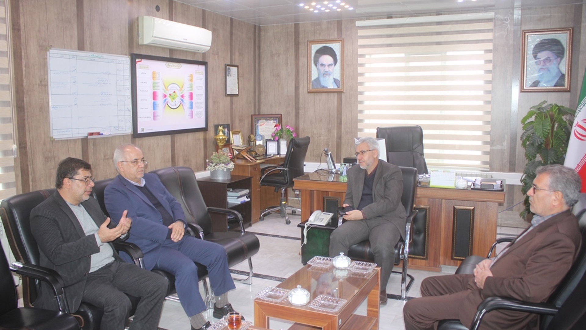 نشست معاون مدیر کل صمت استان با فرماندار شهرستان خمین برگزار شد