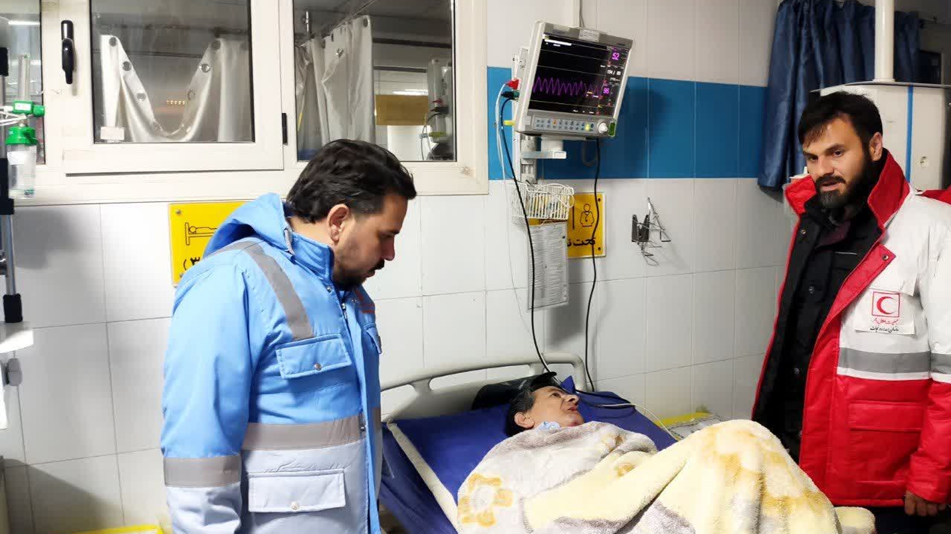 عیادت معاون برنامه‌ریزی و امور عمرانی از مصدومین تصادفات