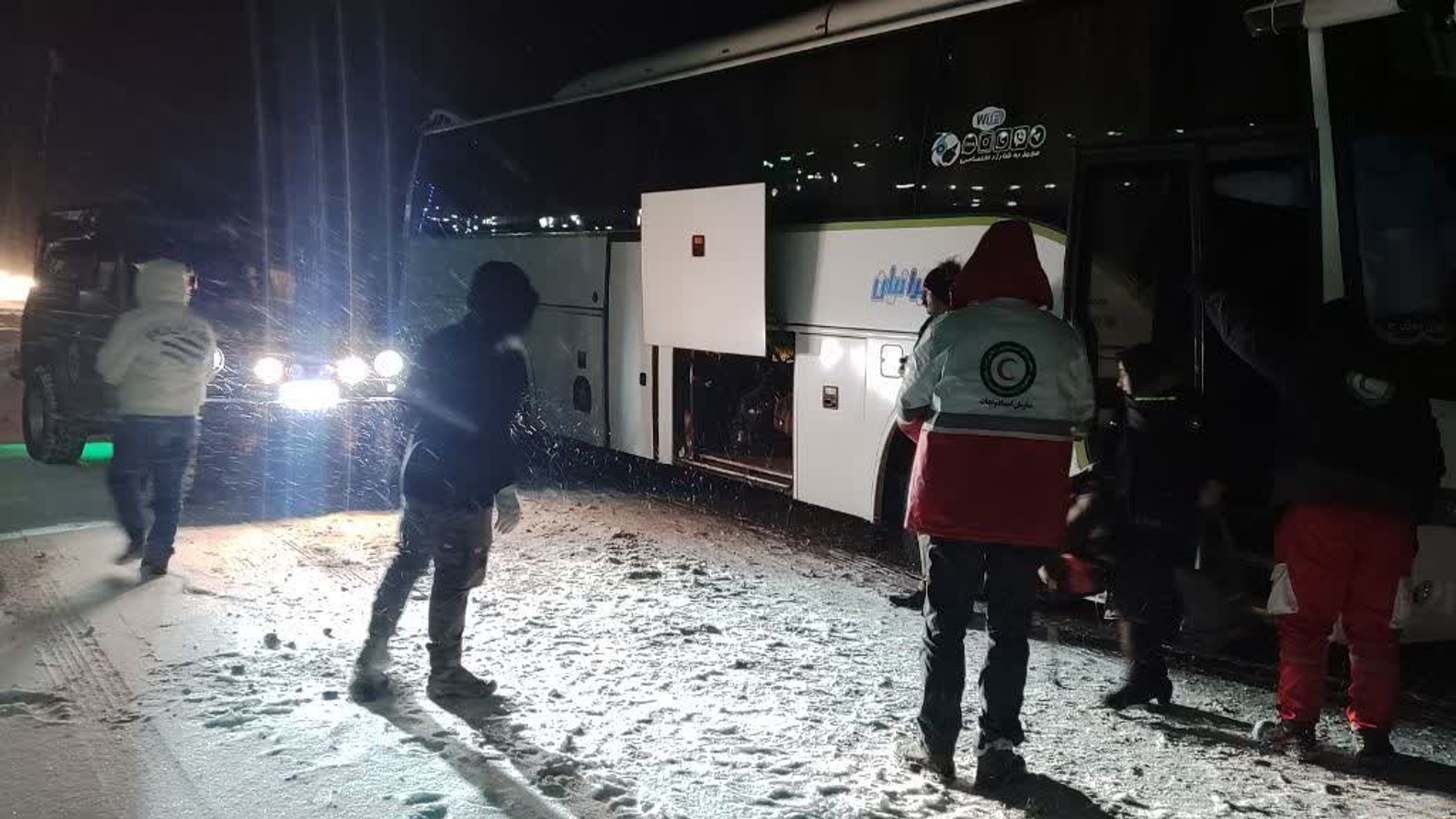 خدمات رسانی به مسافرین اتوبوس ایلام