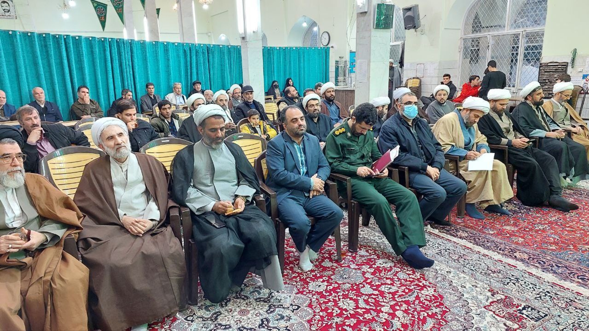 همایش ائمه جماعات ، پایگاه های بسیج و هیات امناء مساجد شهرستان محلات برگزار شد.