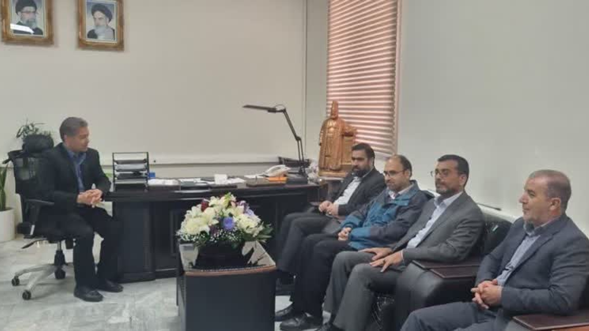 به مناسبت گرامیداشت روز شهردار