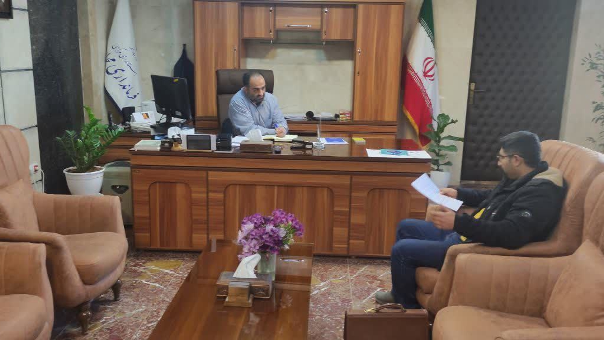 دیدار دهیاران روستاهای آبگرم ، نینه ، بزیجان ، ور علیا و طایقان و همچنین دوتن از اعضای شورای اسلامی شهر نیم ور با سرپرست فرمانداری شهرستان محلات