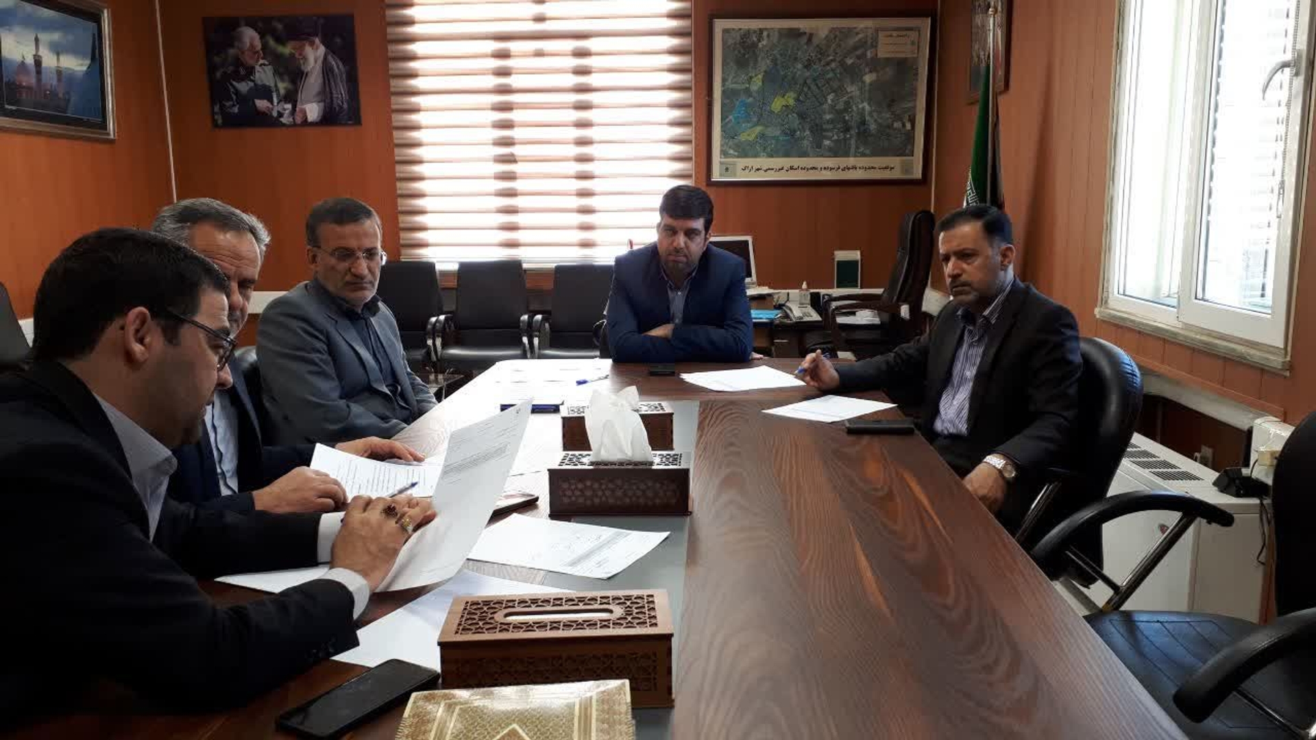 نشست هیات تطبیق مصوبات شوراهای اسلامی شهرهای شهرستان اراک