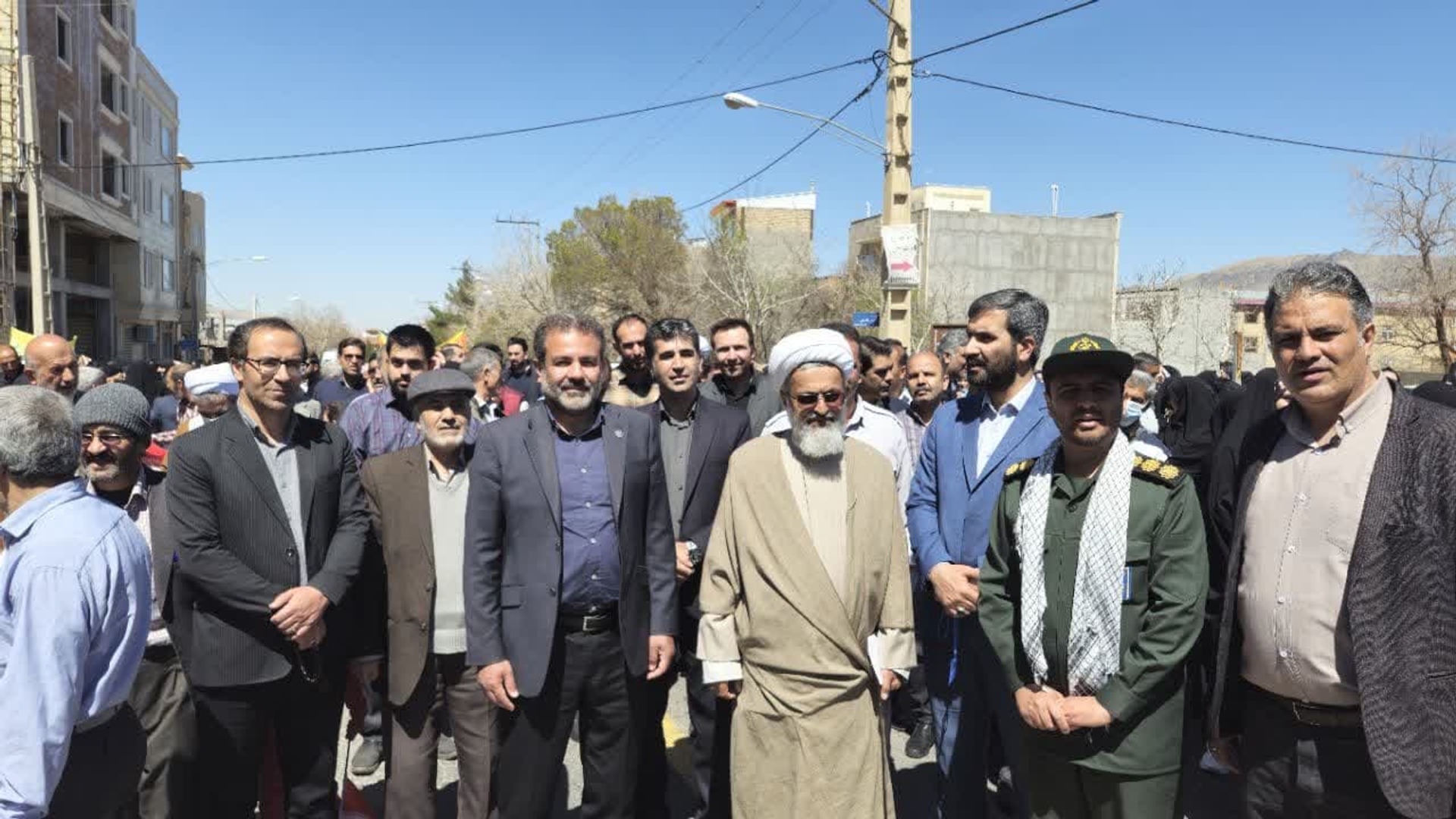 فرماندار، امام جمعه و فرمانده ناحیه مقاومت بسیج شهرستان تفرش با صدور پیامی از حضور مردم ولایت مدار و انقلابی و همیشه در صحنه شهرستان تفرش به دلیل حضور پررنگ در مراسم  راهپیمایی روز جهانی قدس تشکر و قدردانی نمود.