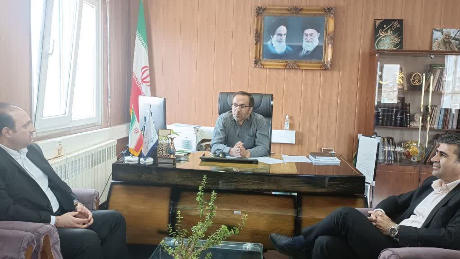 نشست شهردار و رئیس شورای اسلامی شهر با فرماندار