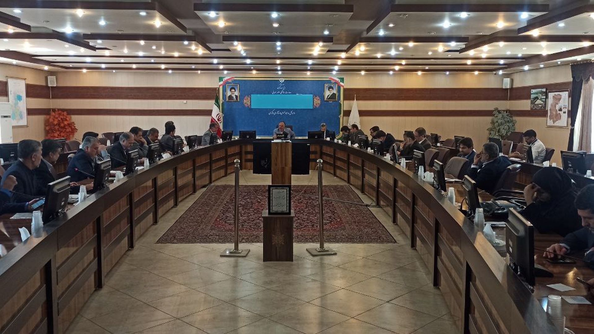 جلسه ستاد بازآفرینی استان برگزار گردید.