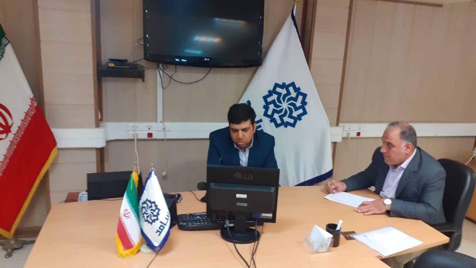 پاسخگویی فرمانداری شهرستان اراک در مرکز سامد