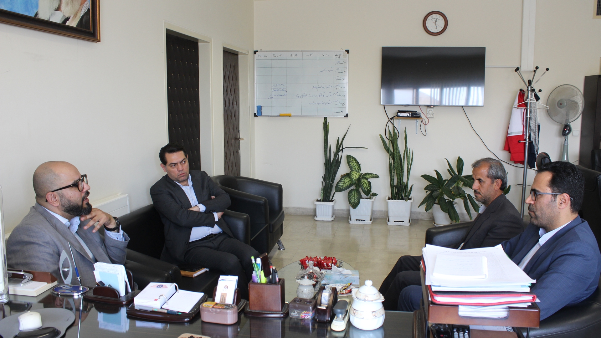 برگزاری نشست با رئیس دانشگاه علوم پزشکی و خدمات بهداشتی درمانی استان