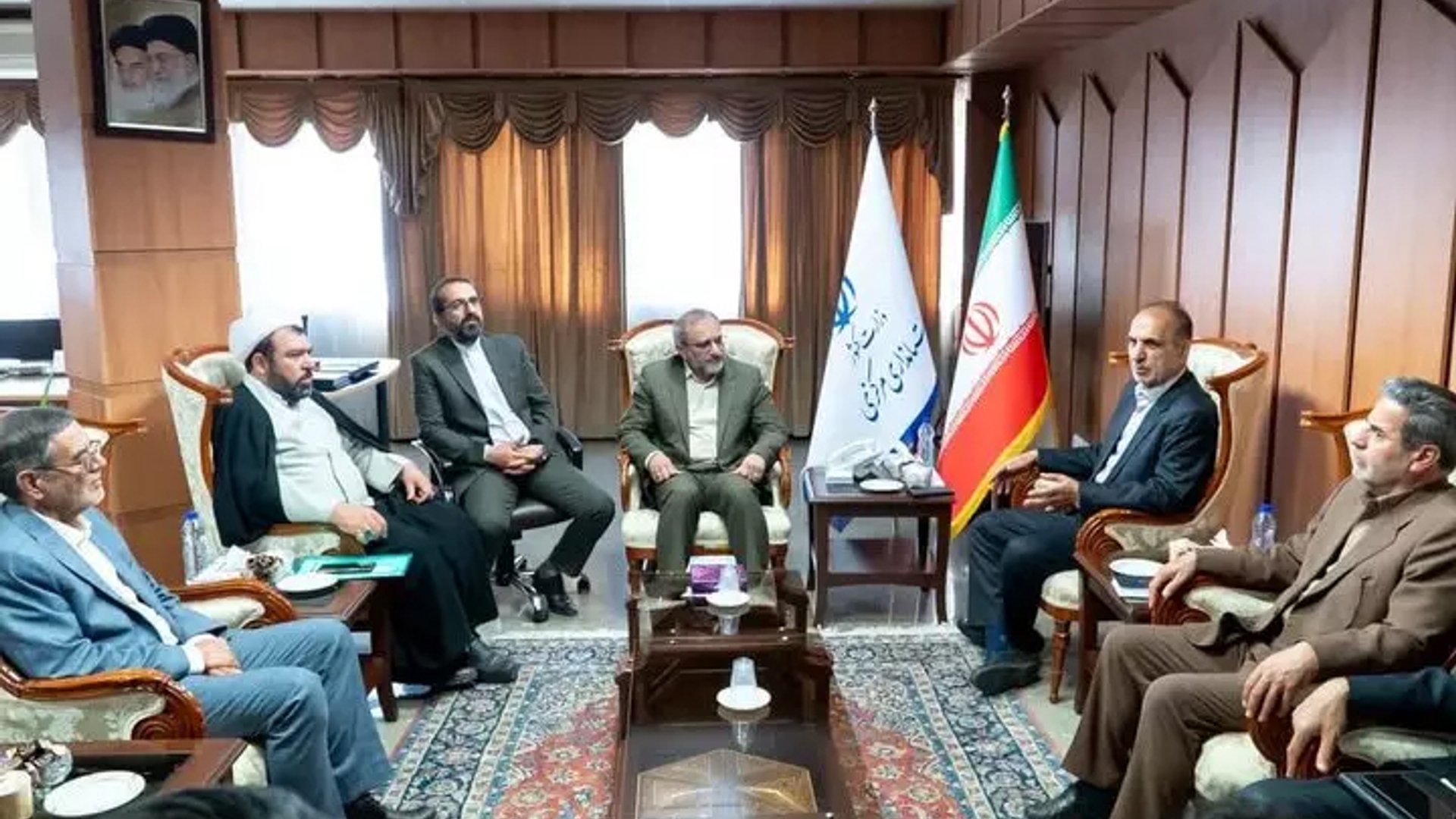 نشست مشترک منتخبان مردم استان مرکزی با استاندار و معاونین برگزار شد