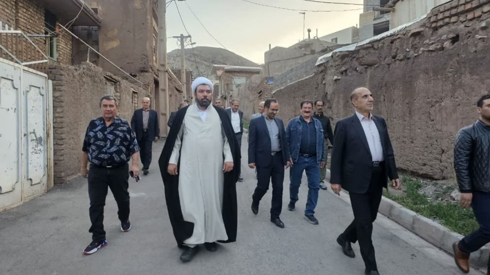 بررسی مسائل و دیدار مردمی فرمانداران و نمایندگان مجلس شورای اسلامی شهرستان‌های ساوه و تفرش