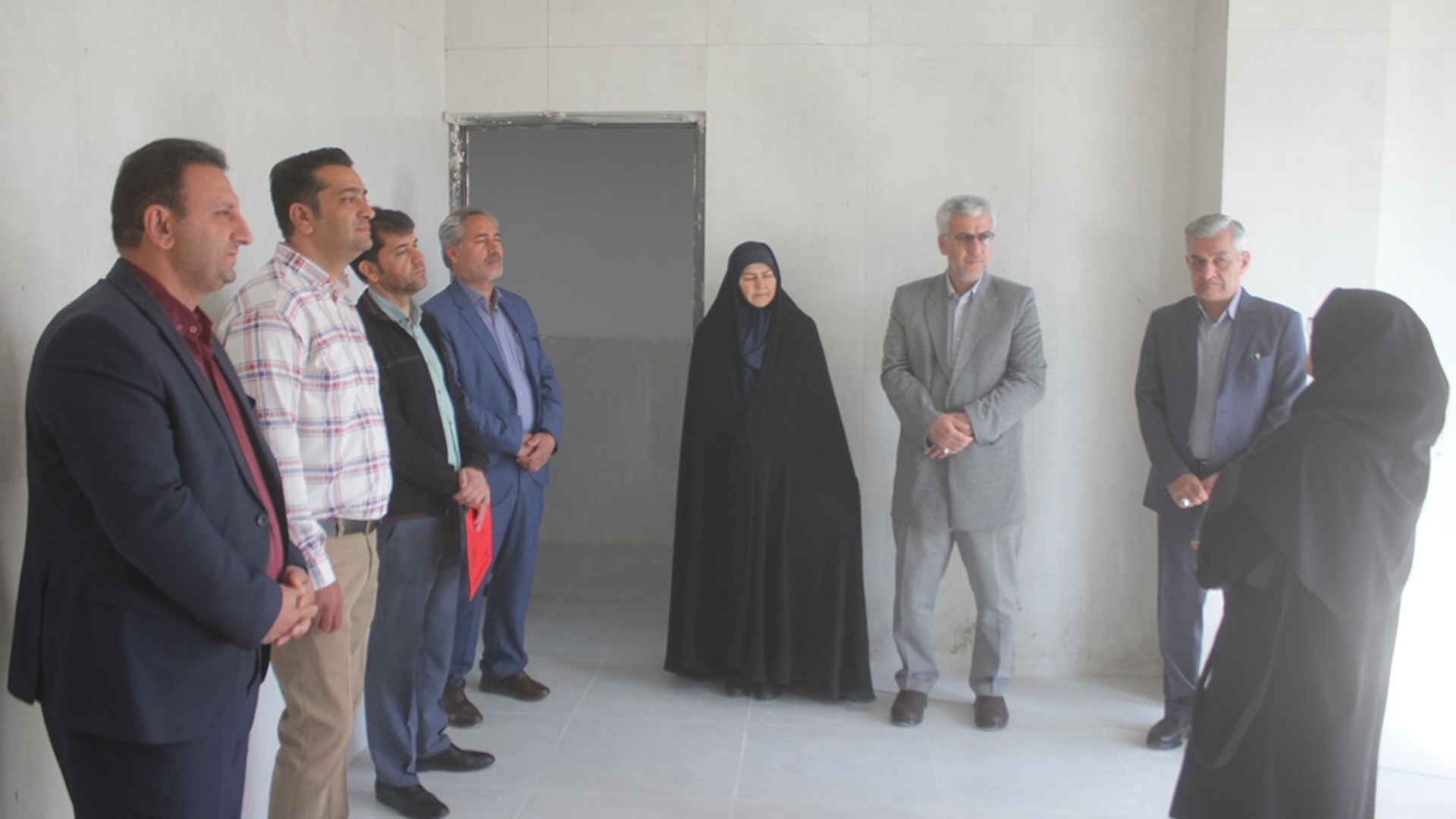 فرماندار و مدیر عامل سازمان انتقال خون استان از ساختمان پایگاه انتقال خون خمین بازدید کردند