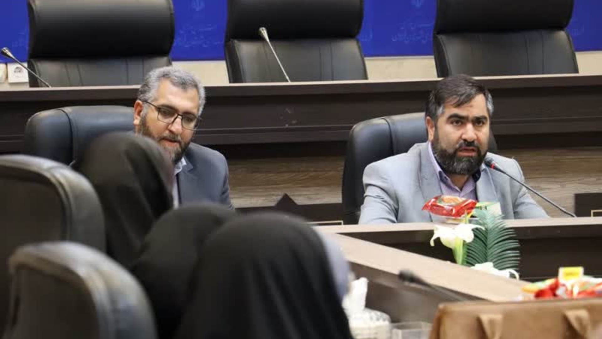 جلسه امور اداری شهرداری ها با حضور مدیران و کارشناسان امور اداری شهرداری های استان