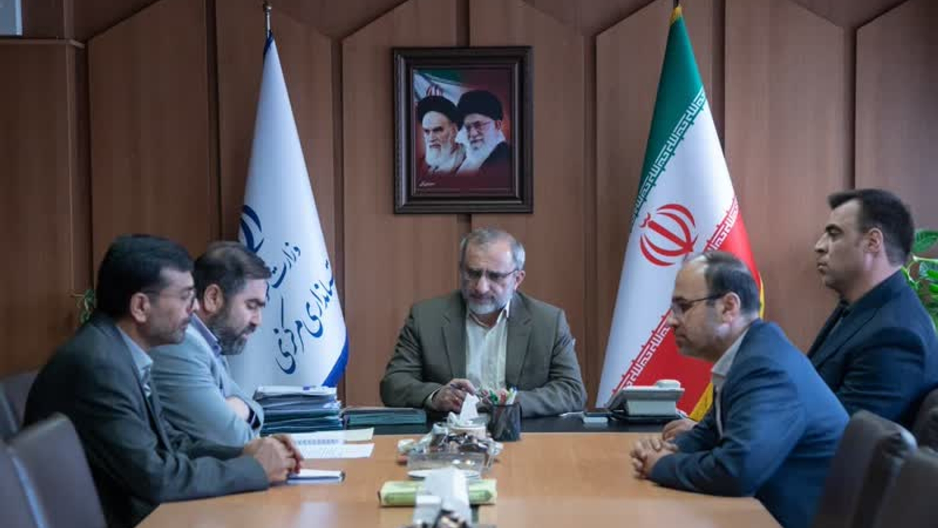 دیدار فرماندار و بخشداران شهرستان فراهان با استاندار مرکزی