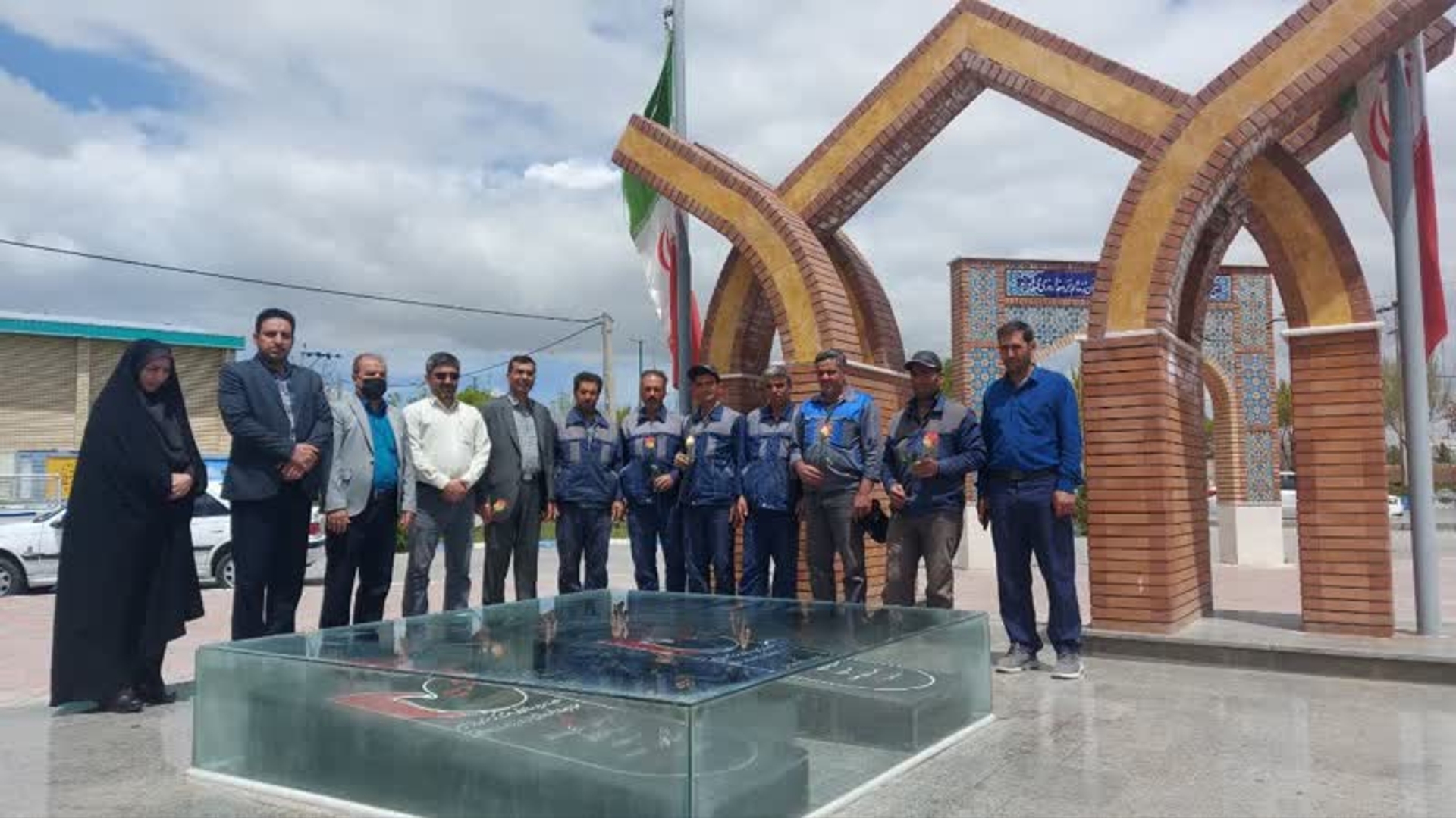 اولین روز هفته کار و کارگر و تجلیل از مقام والای کارگران