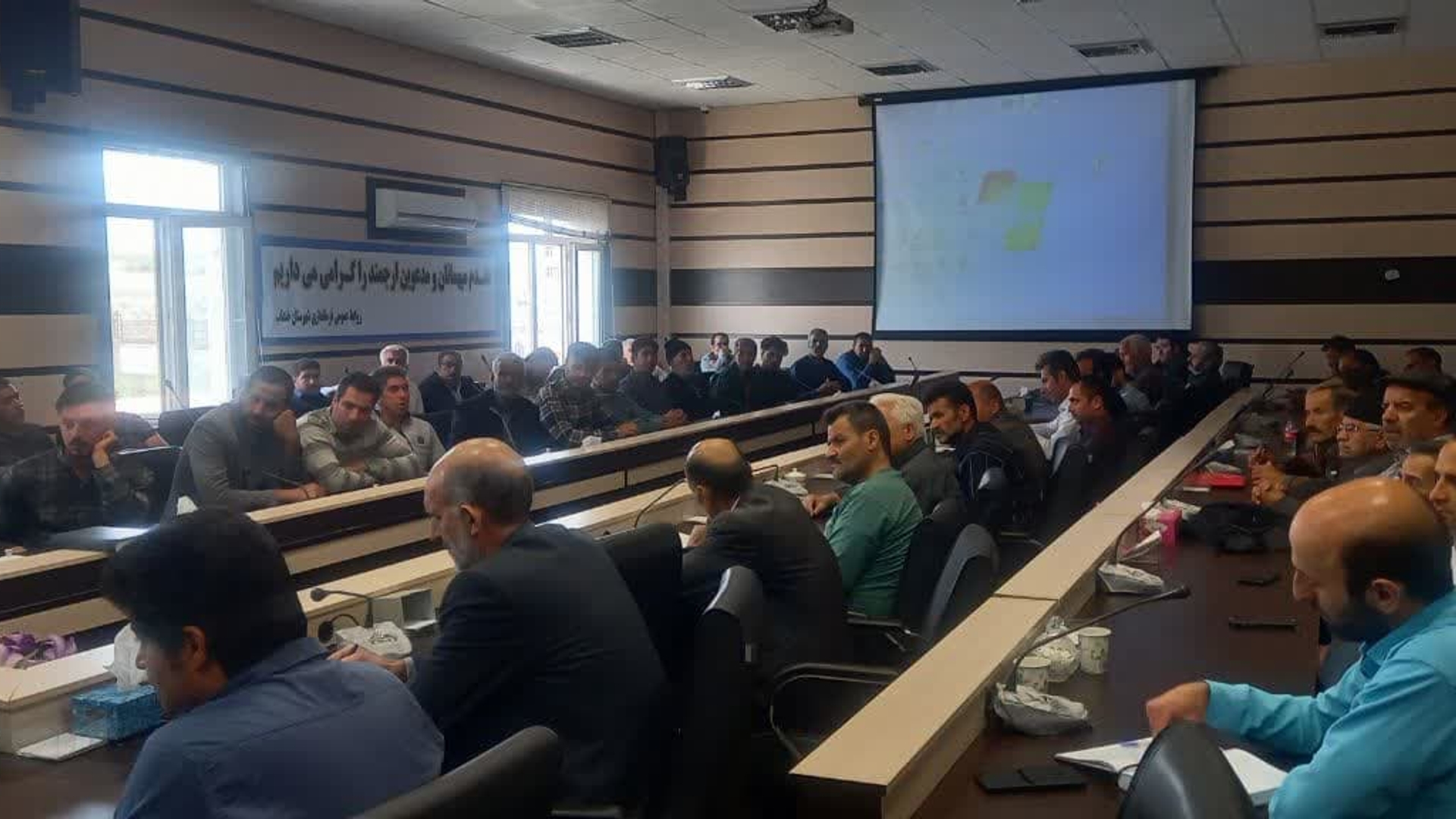 جلسه کارگروه گندم ، آرد و نان شهرستان خنداب با حضور مدیران استانی