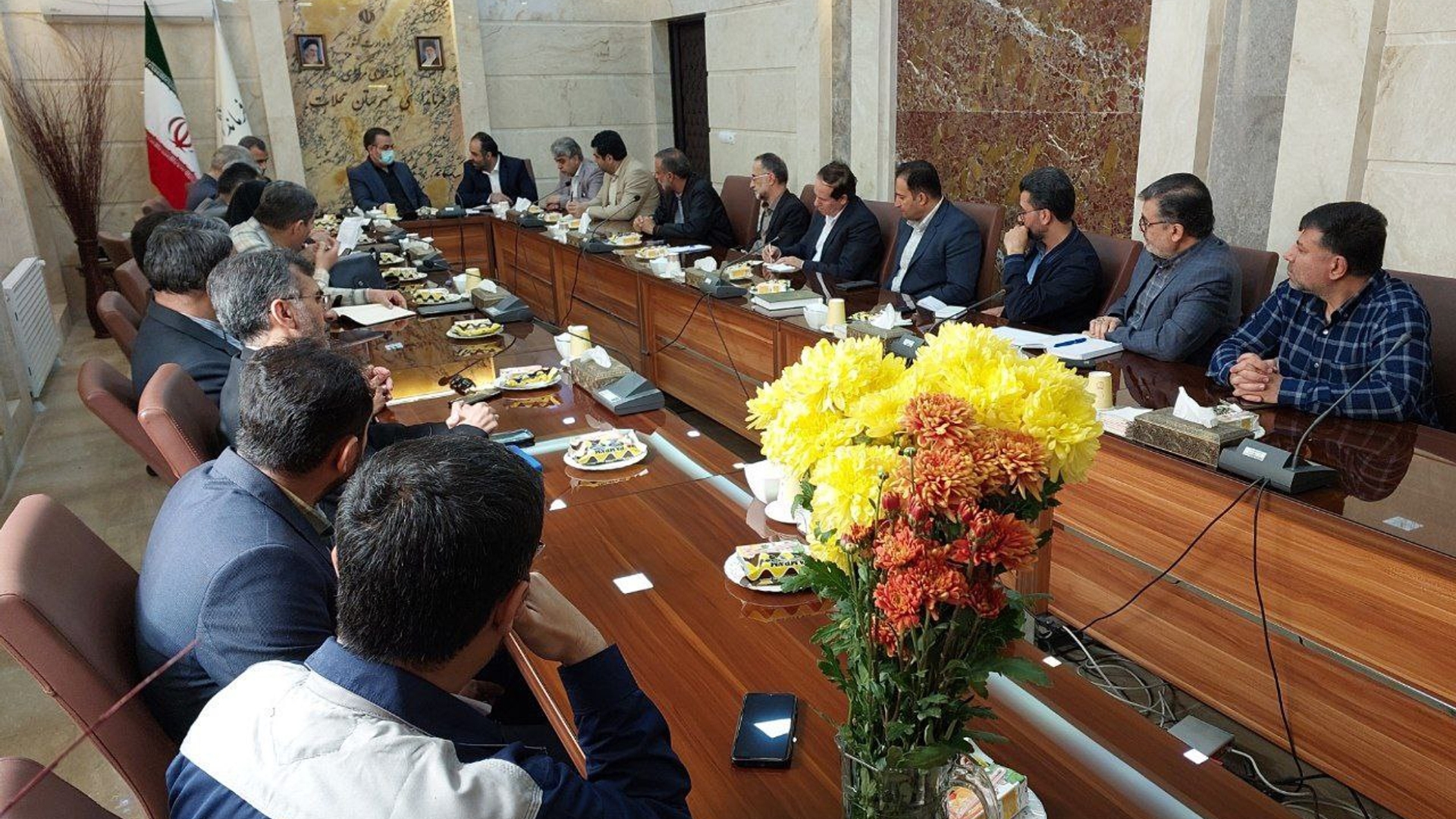 جلسه هماهنگی برگزاری نمایشگاه گل محلات با حضور معاون استاندار و مسئولین استانی و شهرستانی برگزار شد.