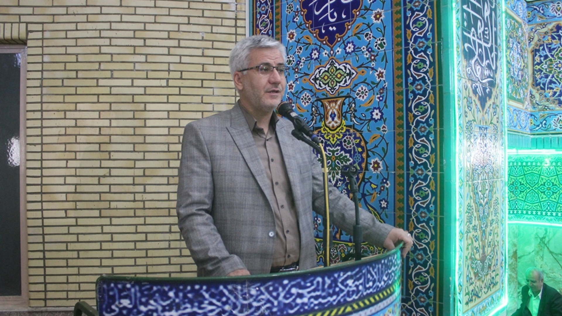 سخنرانی فرماندار در مصلی امام خمینی (ره) خمین بمناسبت هفته کار و کارگر