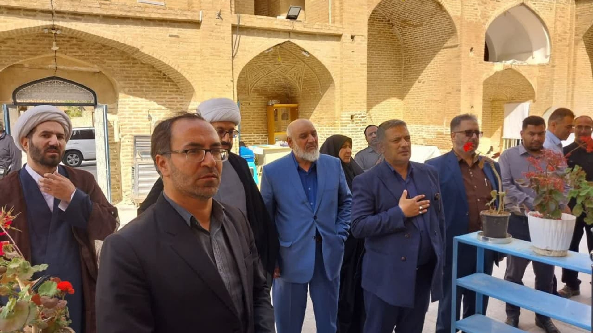 بازدید مسئولین از امامزاده محمد (ع) تفرش