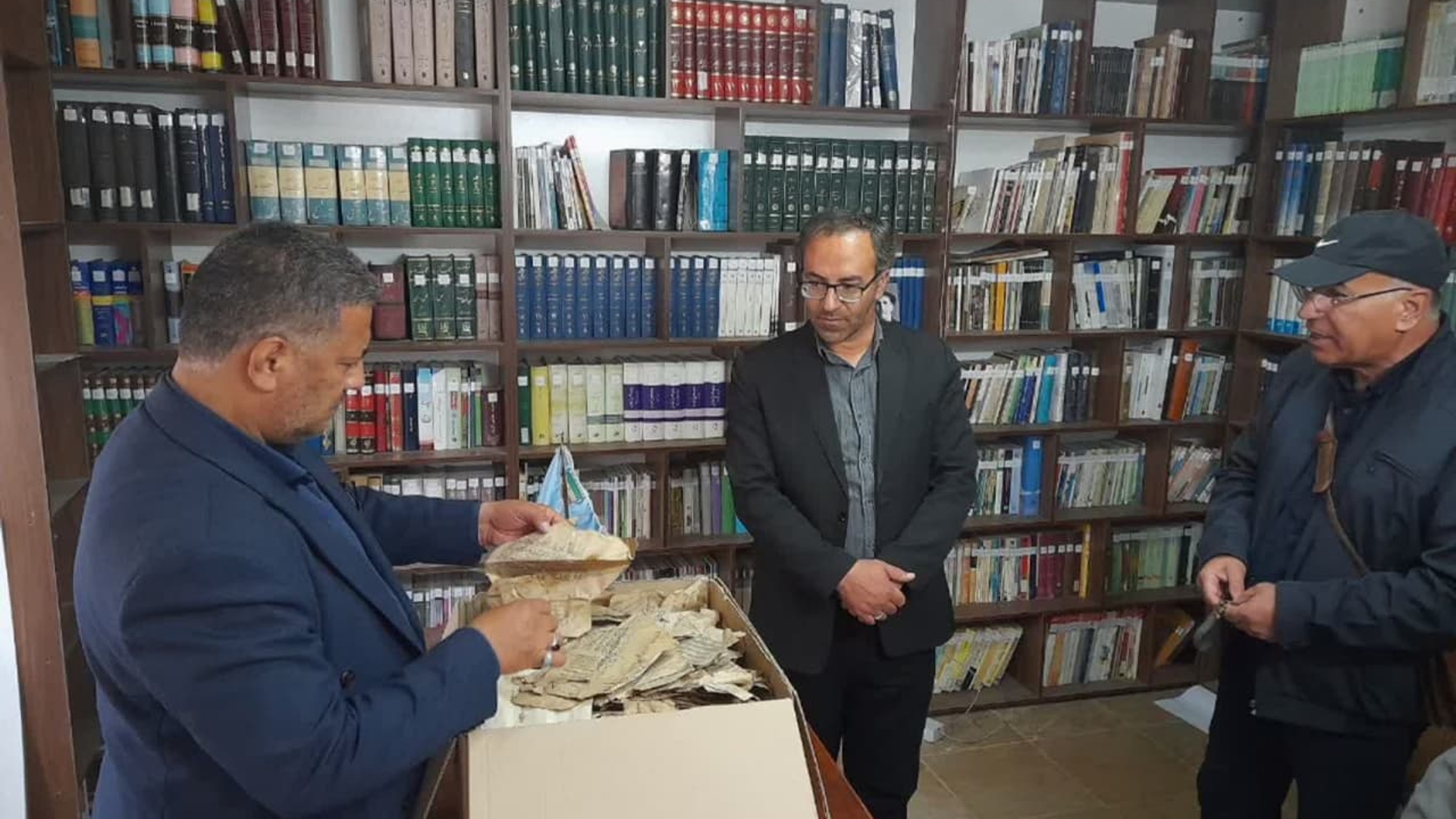 بازدید از قرآن و نسخ خطی تاریخی شهر تفرش